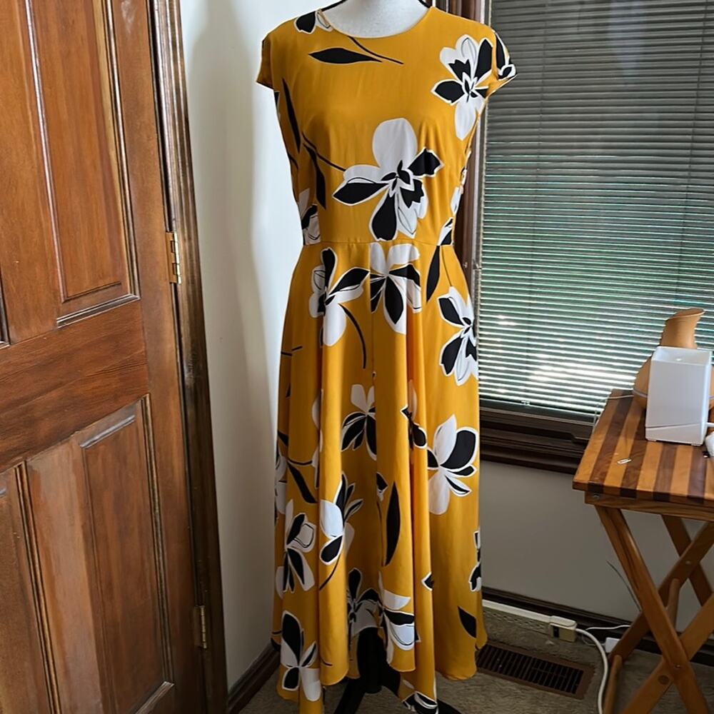 Who What Wear | Yellow Floral Midi Dress Size M - Picture 4 of 15